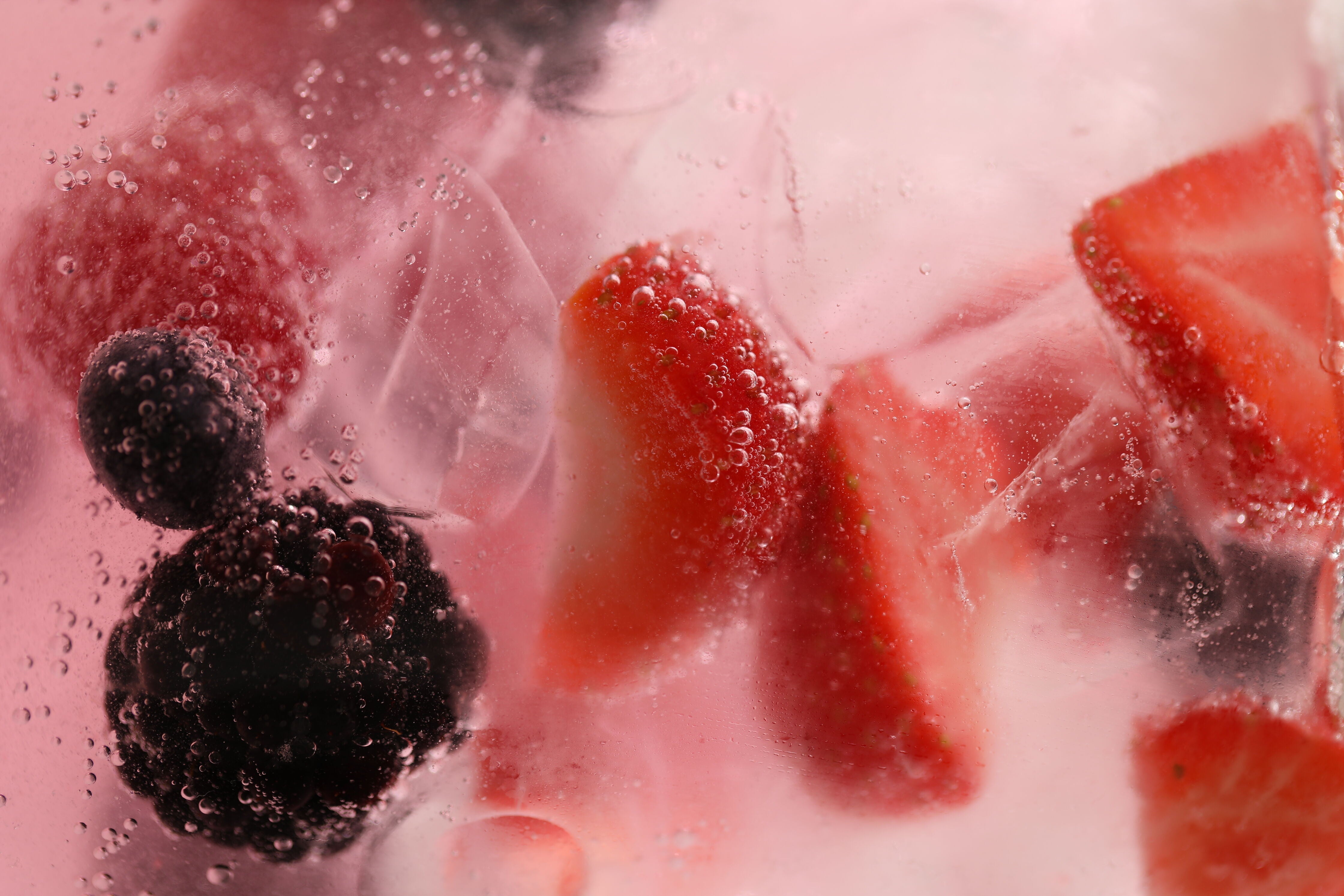 Zooki Creatine+ supplement for women supporting energy and muscle recovery