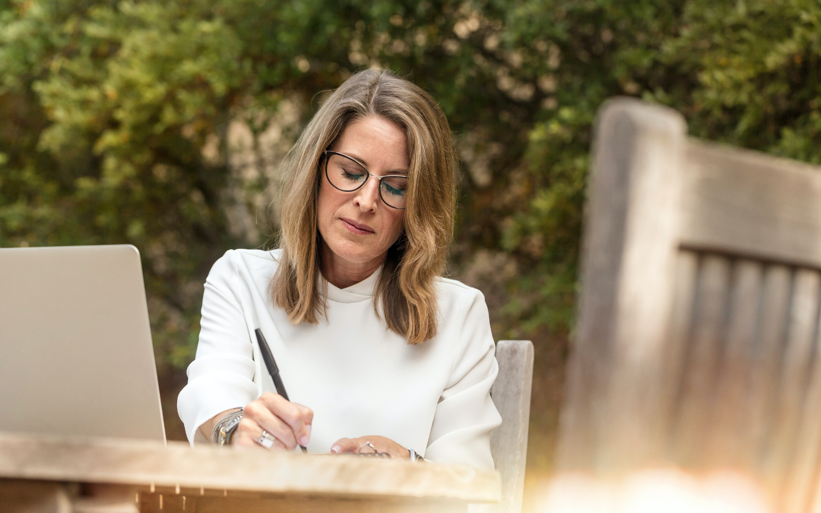 What are the best supplements to help with menopause symptoms? | Zooki