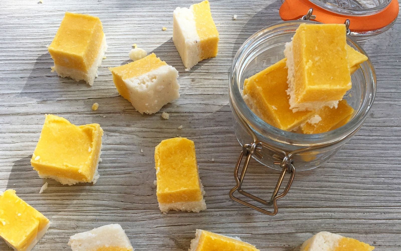 Coconut ice bars